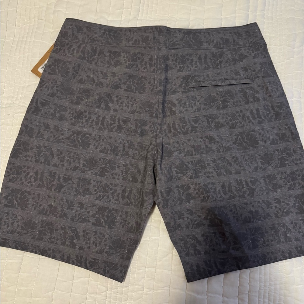 Travis Matthew Board Shorts - Picture 4 of 4